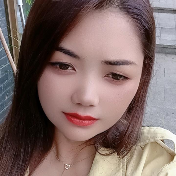 单亲妈妈小吴。