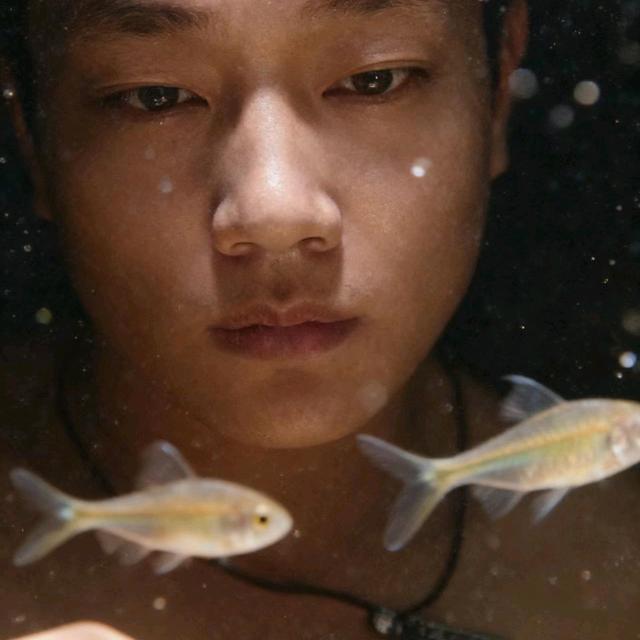 余ᩚ生ᩚ①个浪