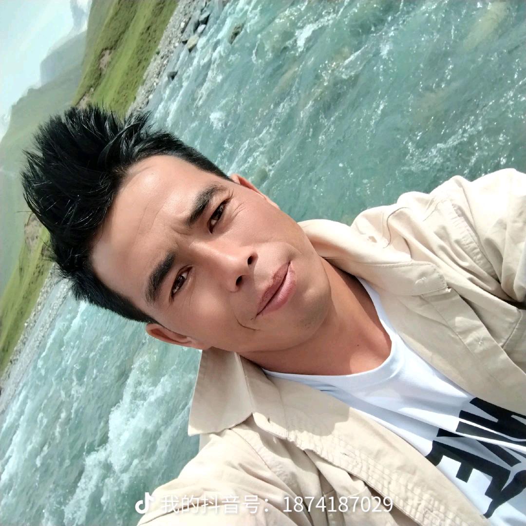 ♚☞L○∨￡☜♚