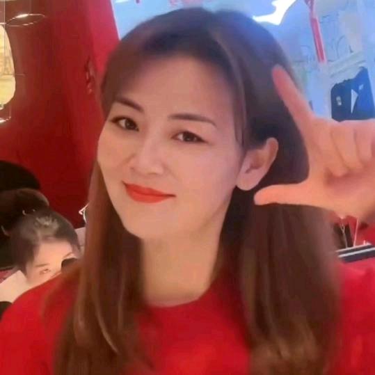 向淡雅，