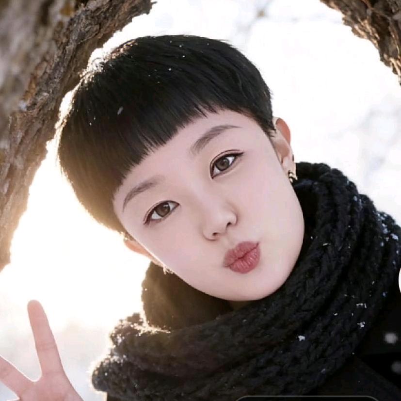 👧君君