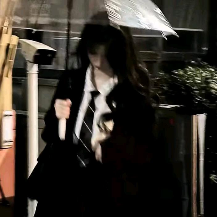 江忆