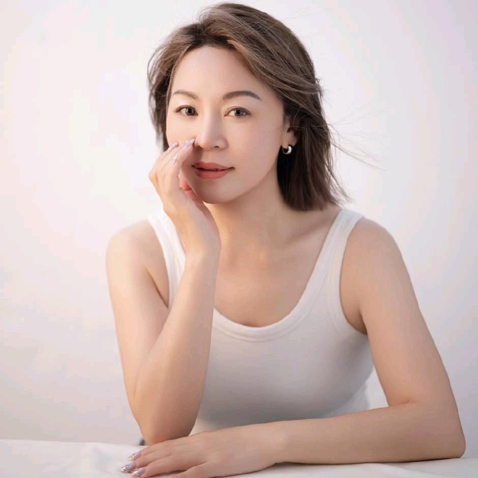 红灵鸟女鞋源头工厂