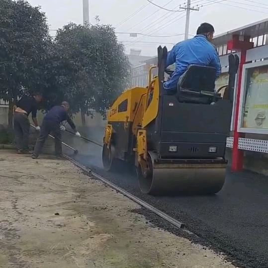 沥青摊铺