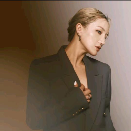 洛哥（穿搭分享）