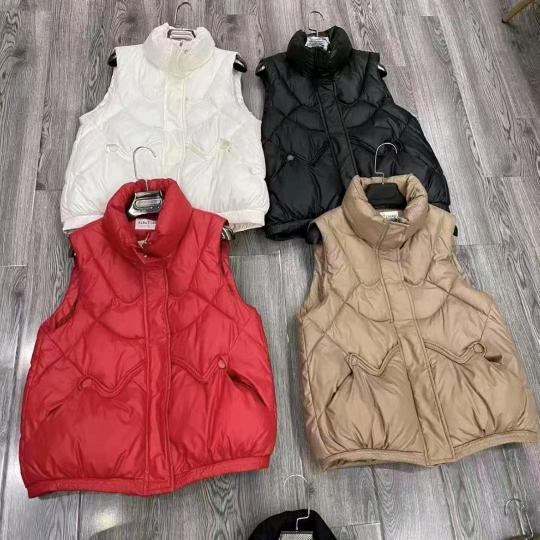 时尚休闲女装工厂店