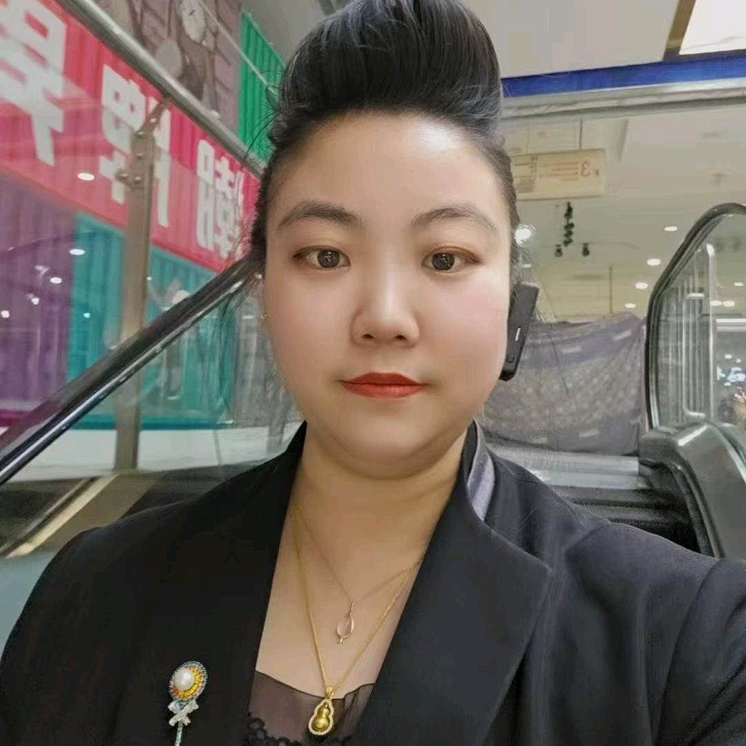 周大生珠宝11号珠宝顾问小秀秀