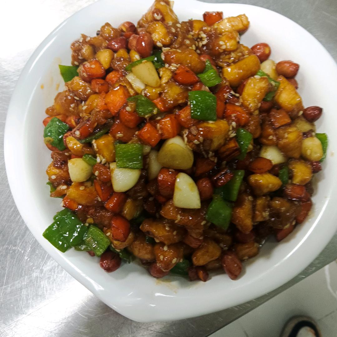 小舒爱美食（小齐）