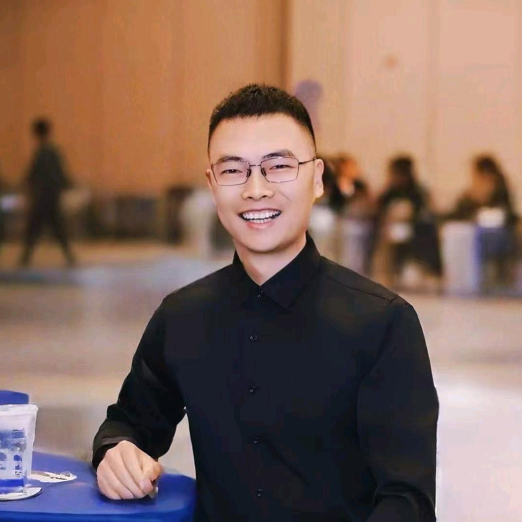 王蛟爱吃饭
