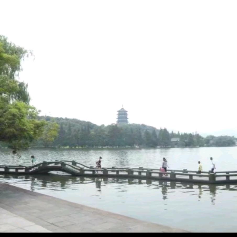 一泓泉水润心田