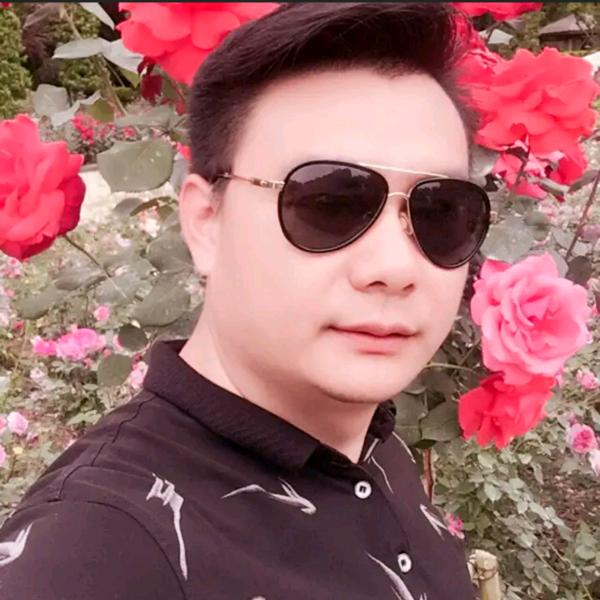 不醉不归。江西小炒爵溪乐购超市对面。