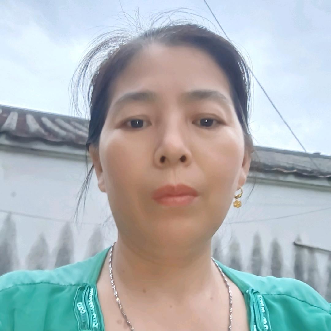 《红梅姐》喜欢唱歌