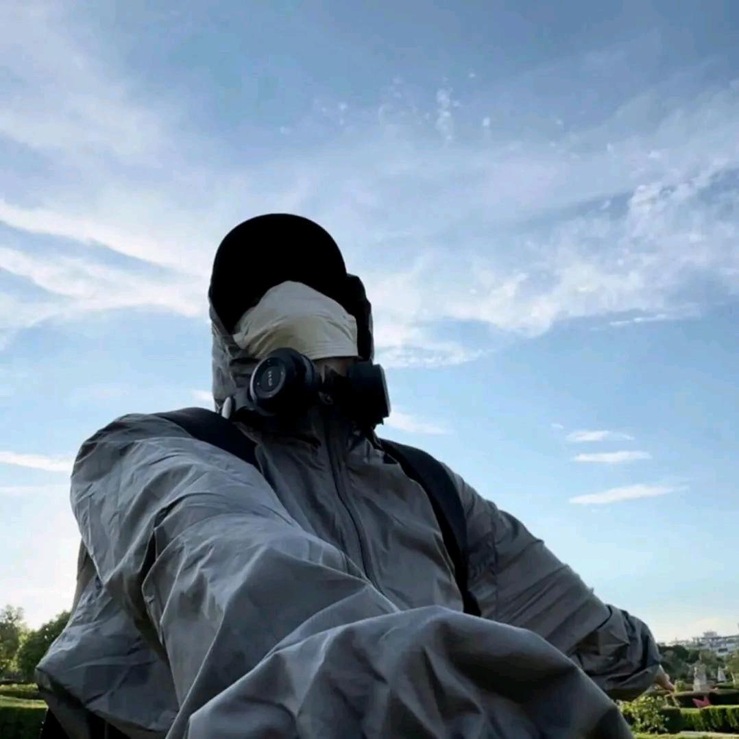 誓拼热血固神州