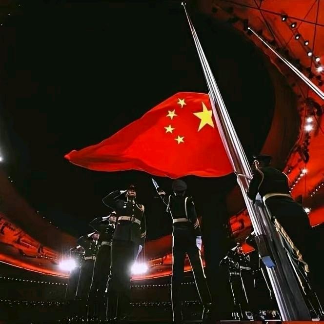 牛爷爷cosplay女仆勾引壮壮妈