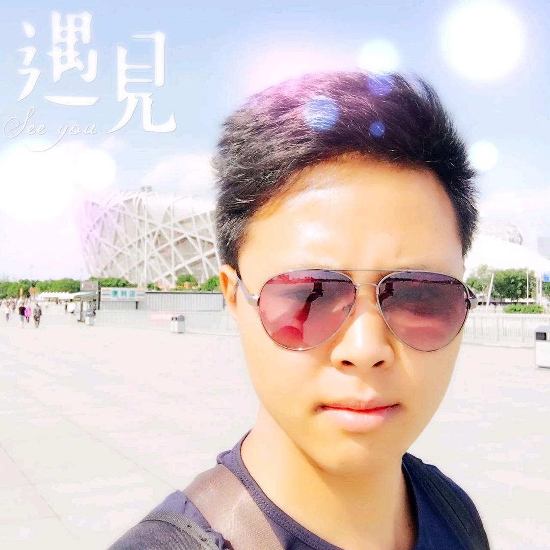 雨中追梦的少年