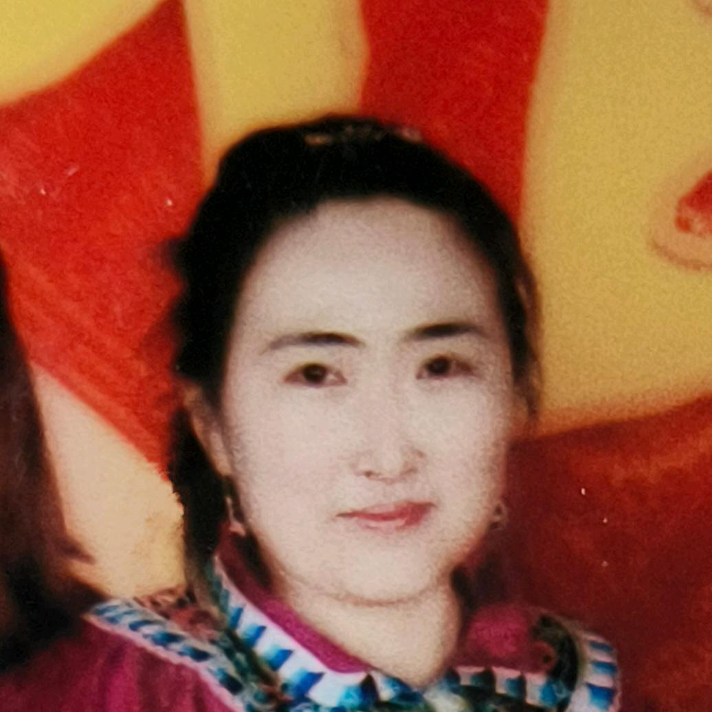 乌云苏布达（乌珠穆沁传统服装加工）