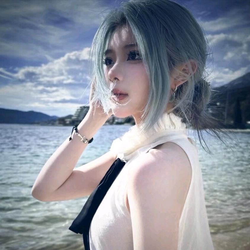 ^꒰ঌ 凌晨的粥໒꒱^