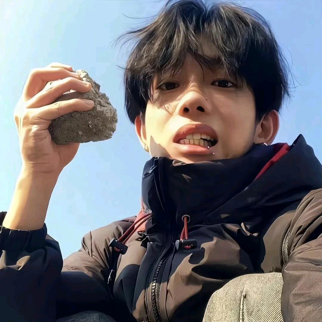 霸气侧漏公蟑螂
