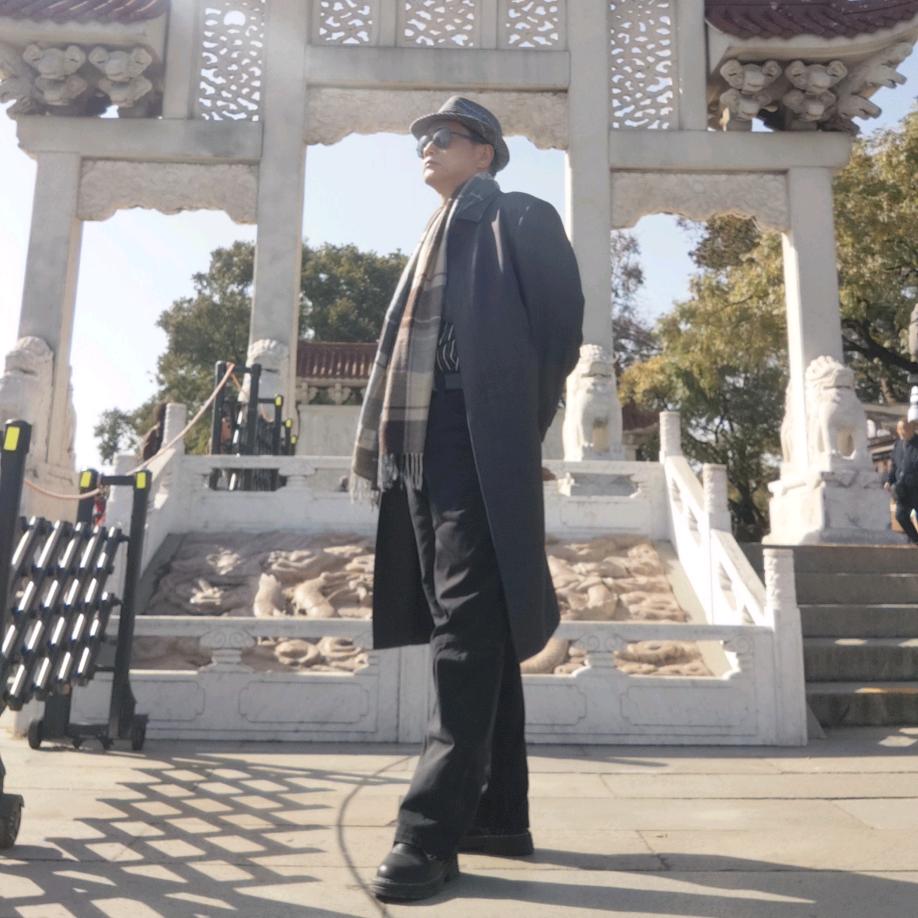 踮起脚尖感受阳光
