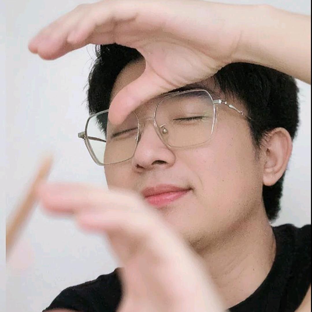 张三爱喝美式