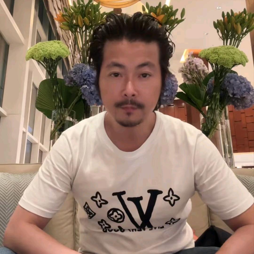 托尼Charlie