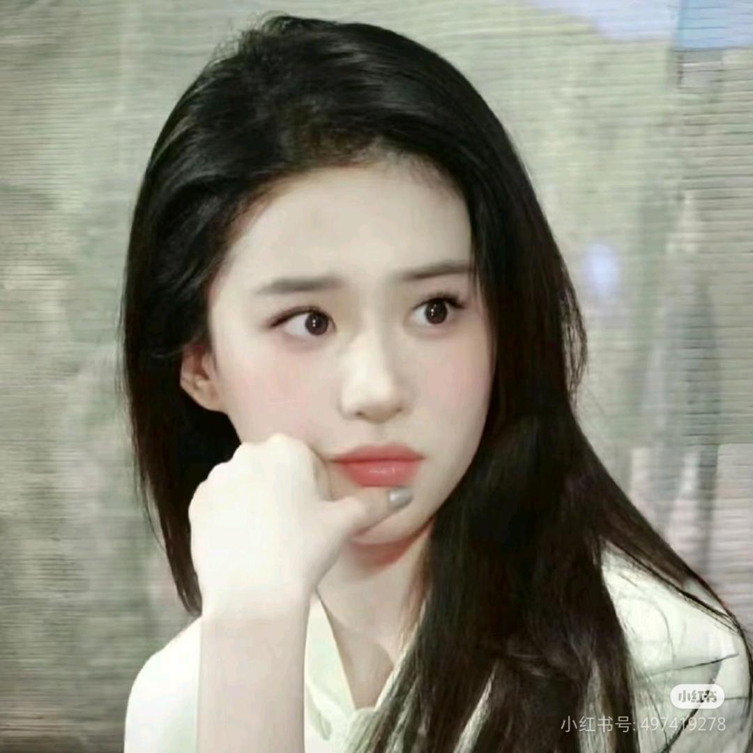 伪装成人类的奶牛猫