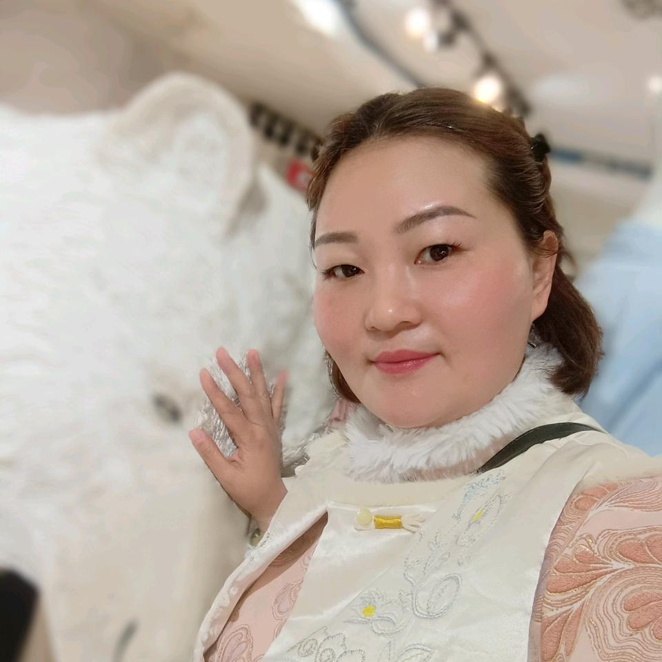 嗨，我是🌺🌺🌺🌺