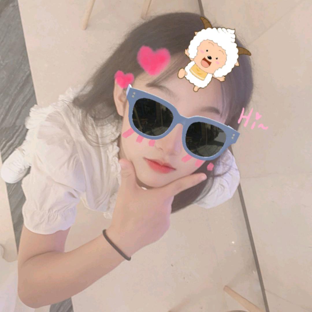 温柔藏月里.