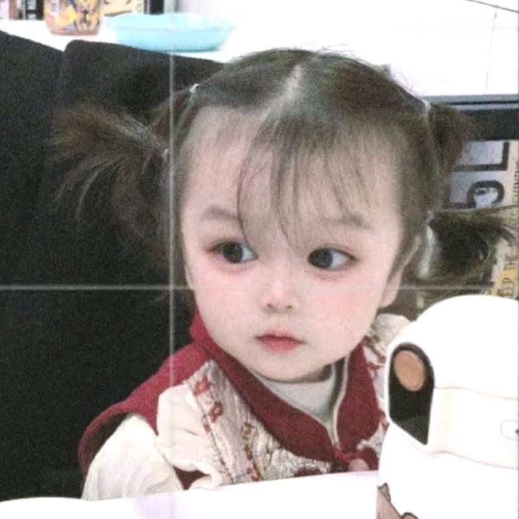 无敌可爱的桃桃子。