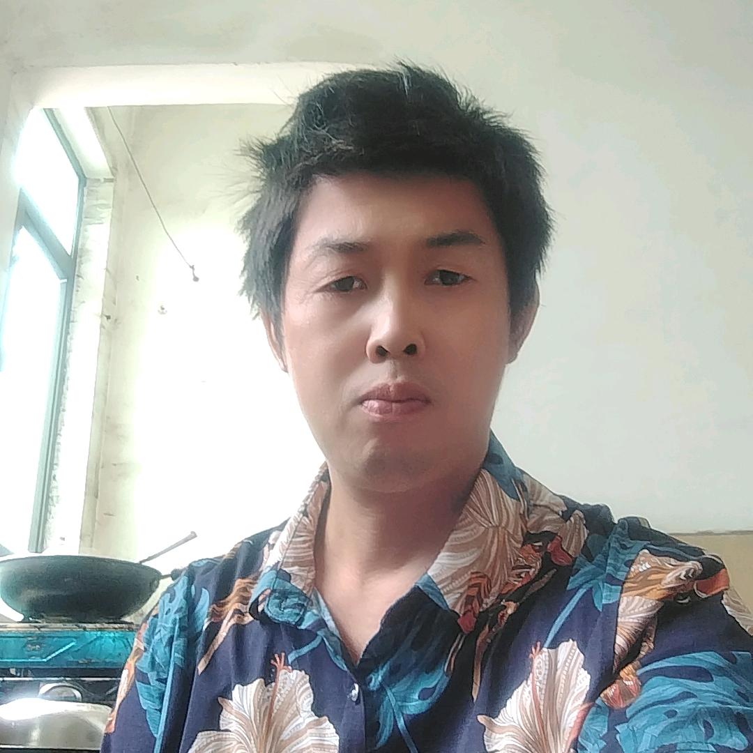 邓健