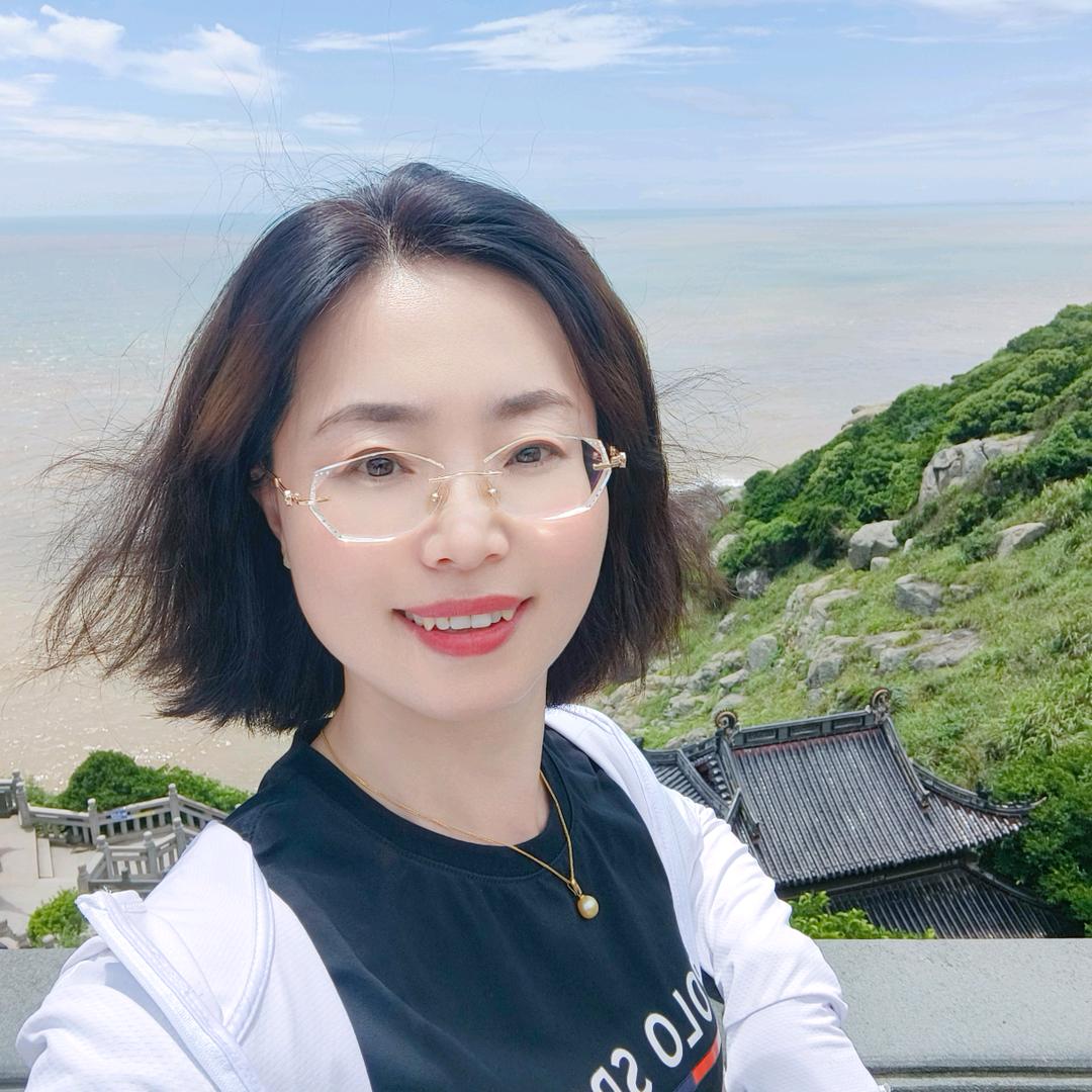 主持人馨予@抖音