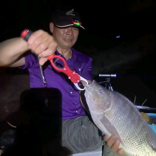 百色钧泽垂钓中心