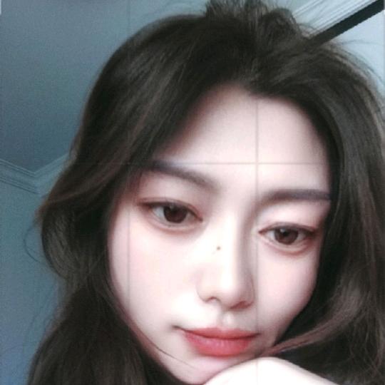 是丽丽吖