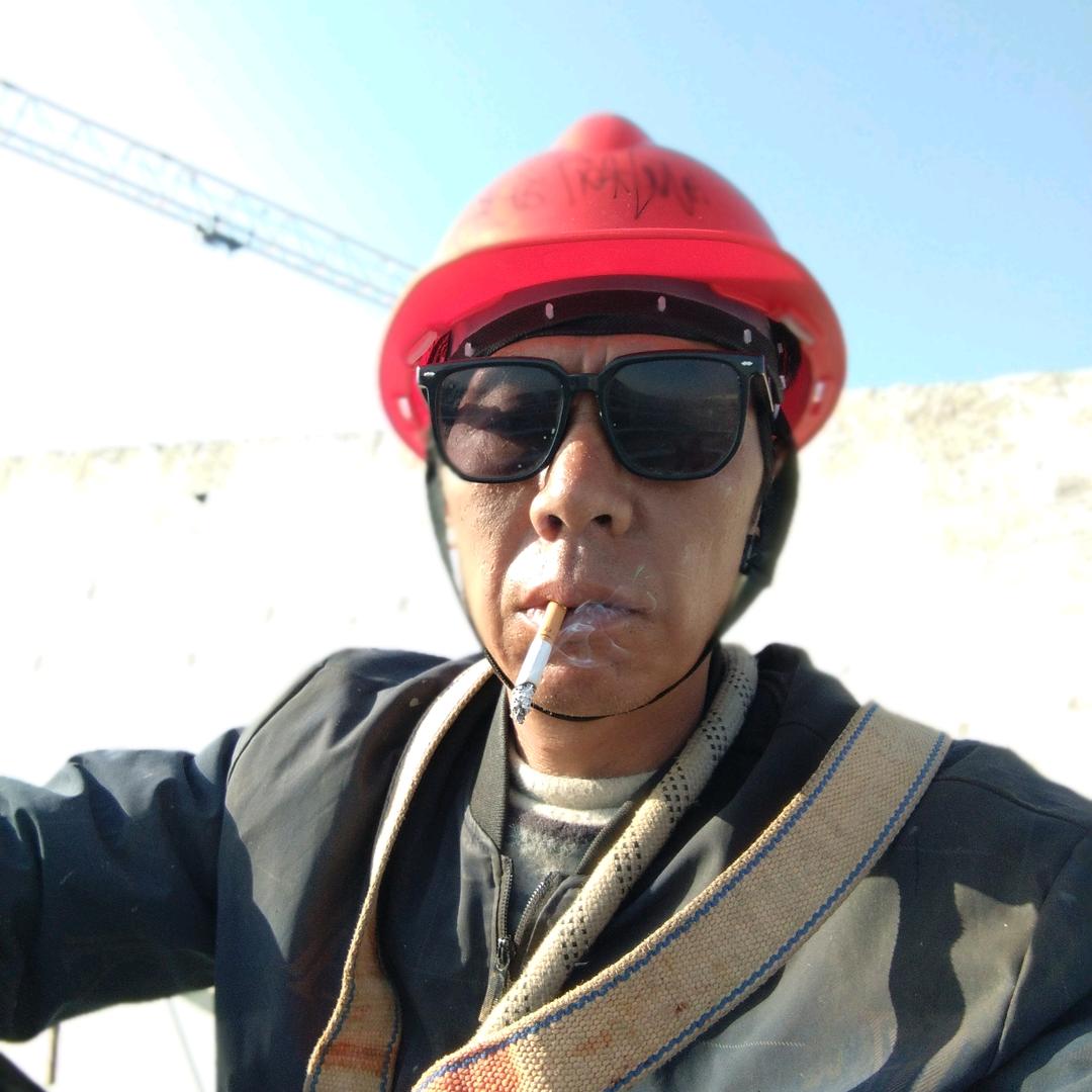 镇雄小张电焊钢构安装