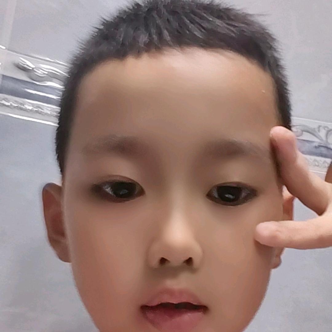 大家好我叫杨稀程