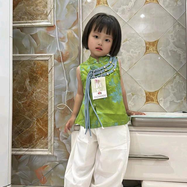 可爱的鱼妹妹