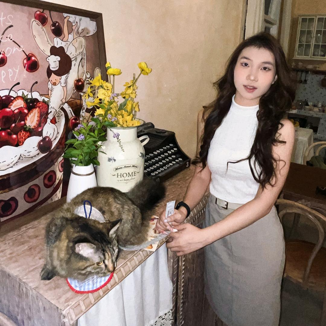 黑白妮妮