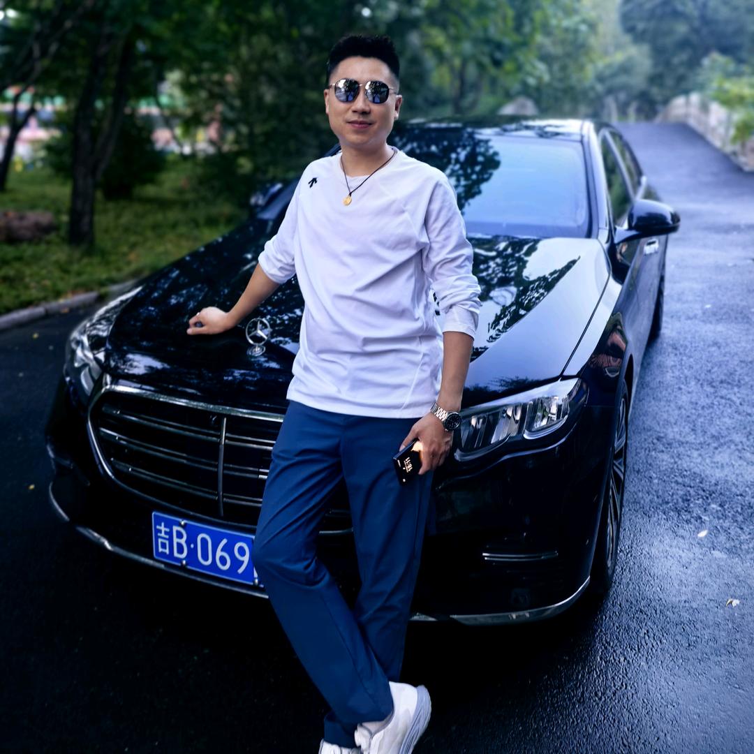 奔驰小潘总
