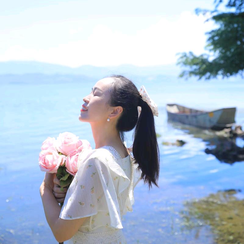 翠花在跑步