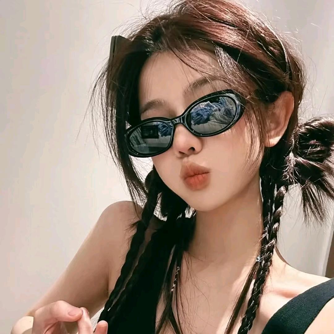 摆烂的小月
