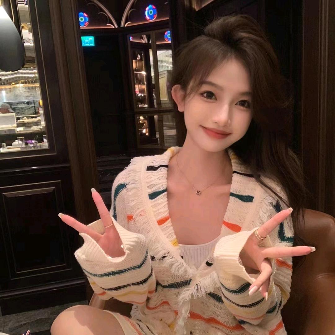 叭叭嘴里炫吖