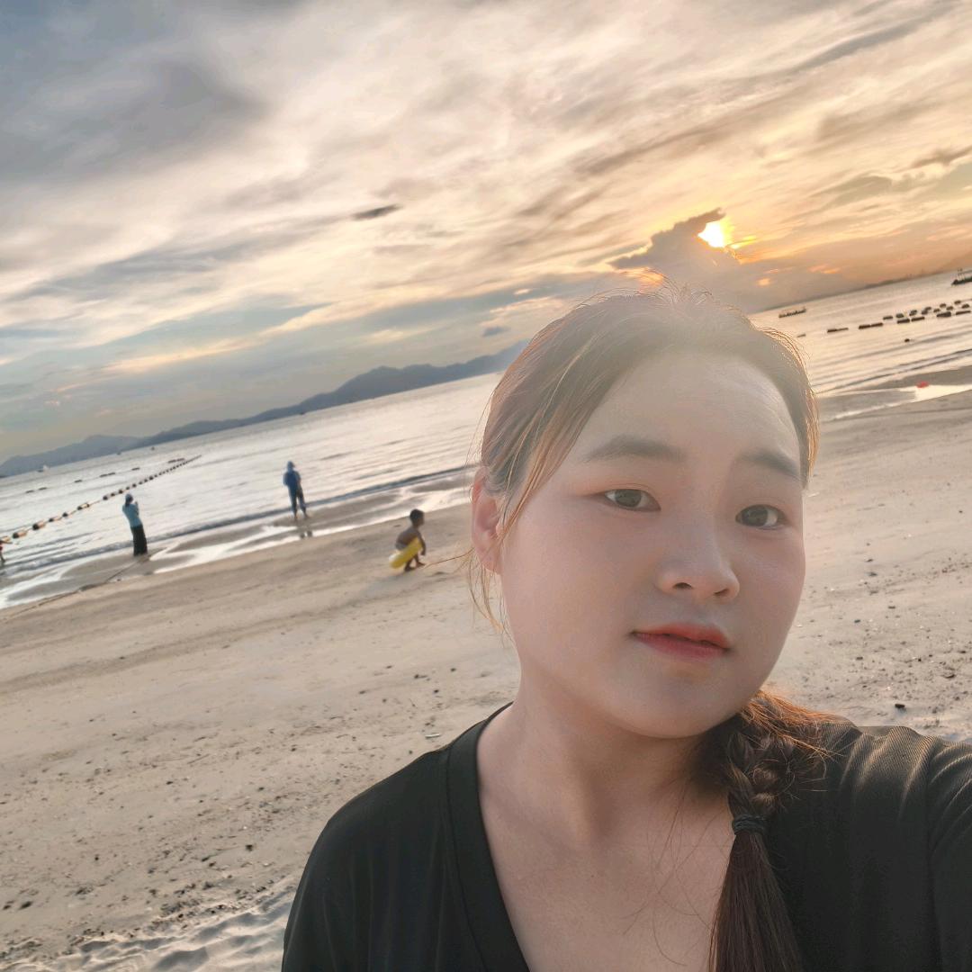 小瑞瑞~