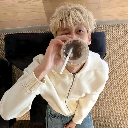 𝓦 ཝུ་ཕུགས་࿐