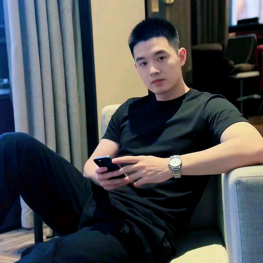 🕊杨杨🚬Չᐝ奔赴ཫ༘向钱