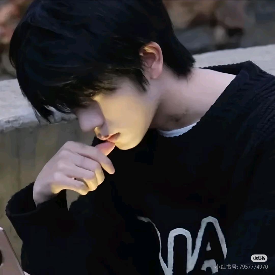 我胃不好，得吃软饭