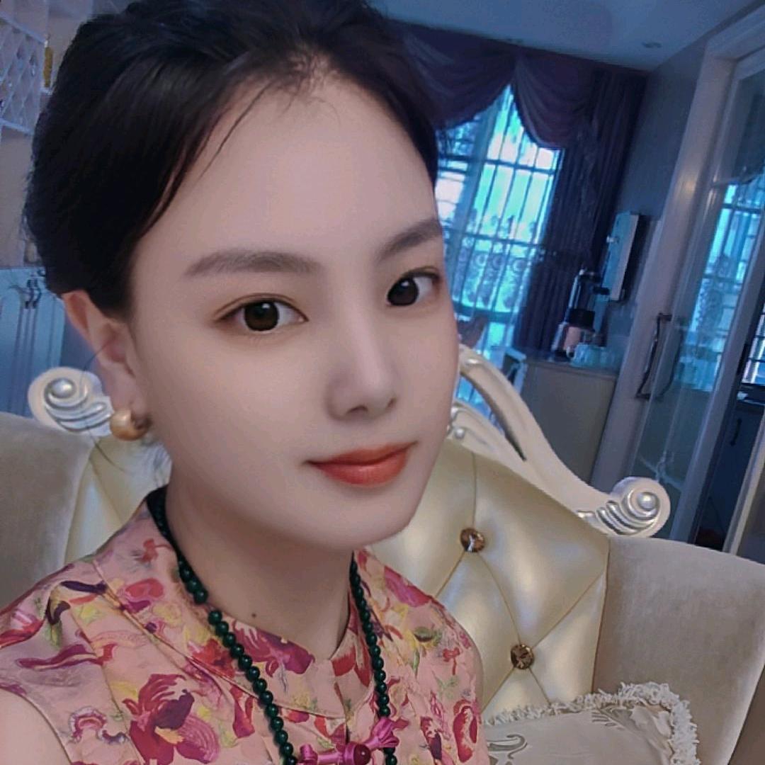 吉祥三宝妈妈