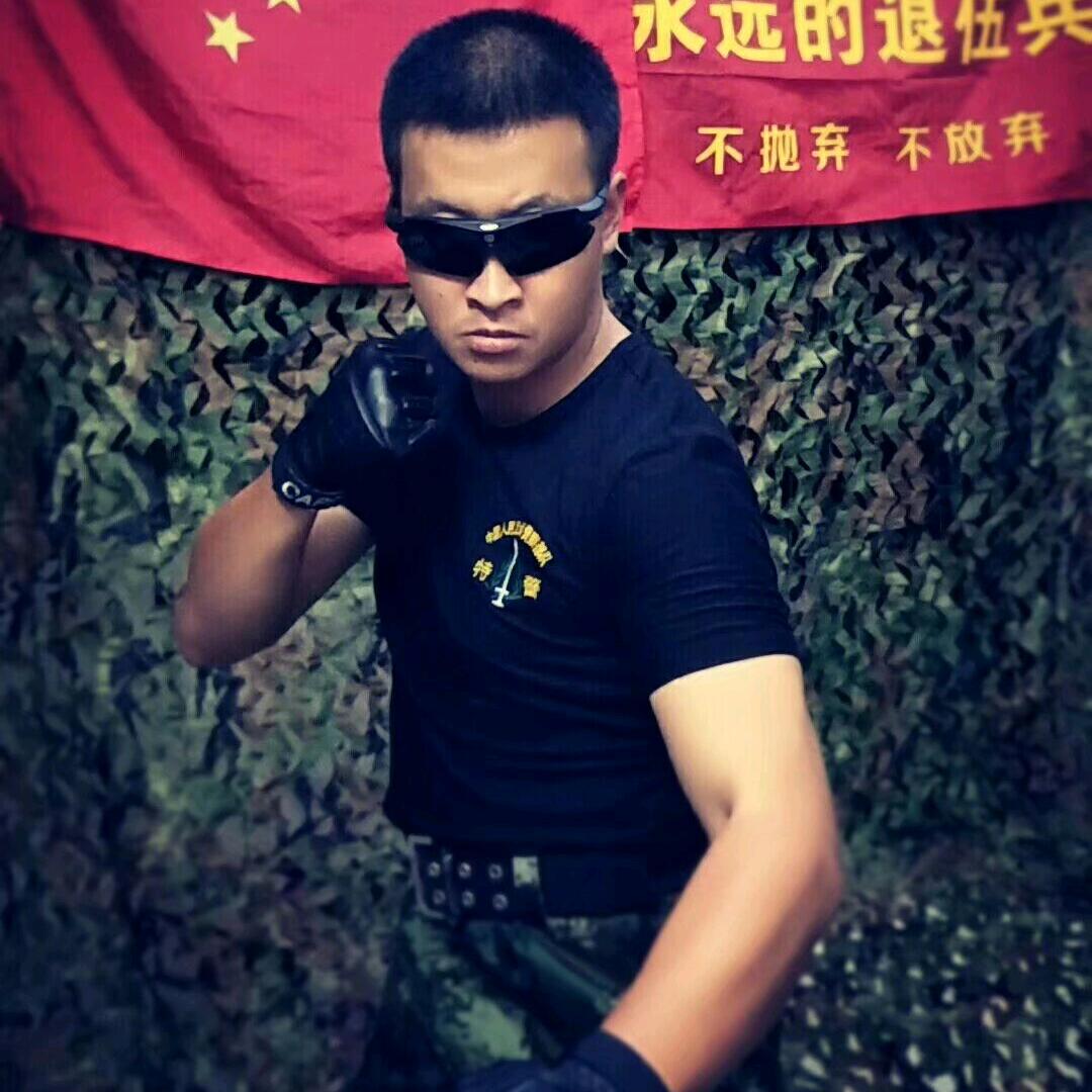 凶狼🐺班长（已退役）