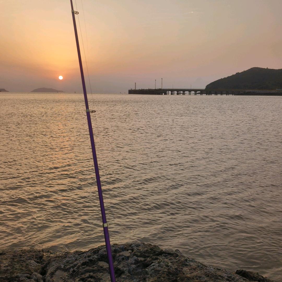 今日无事勾栏听曲