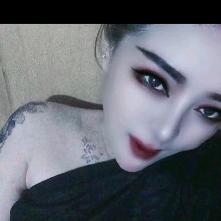 一个你摆愣不了的女人😆