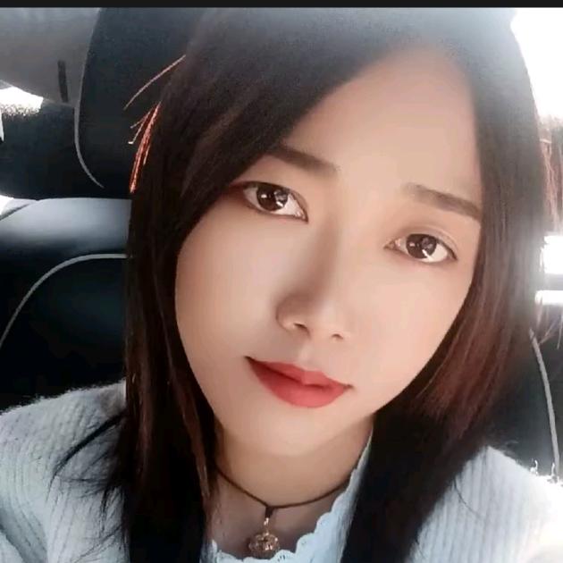 女单身汉一个
